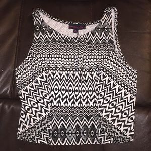 Cute patterned crop top!